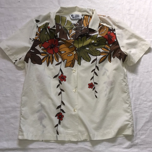 Vintage Tops - VTG • Hilo Hattie Shirt •